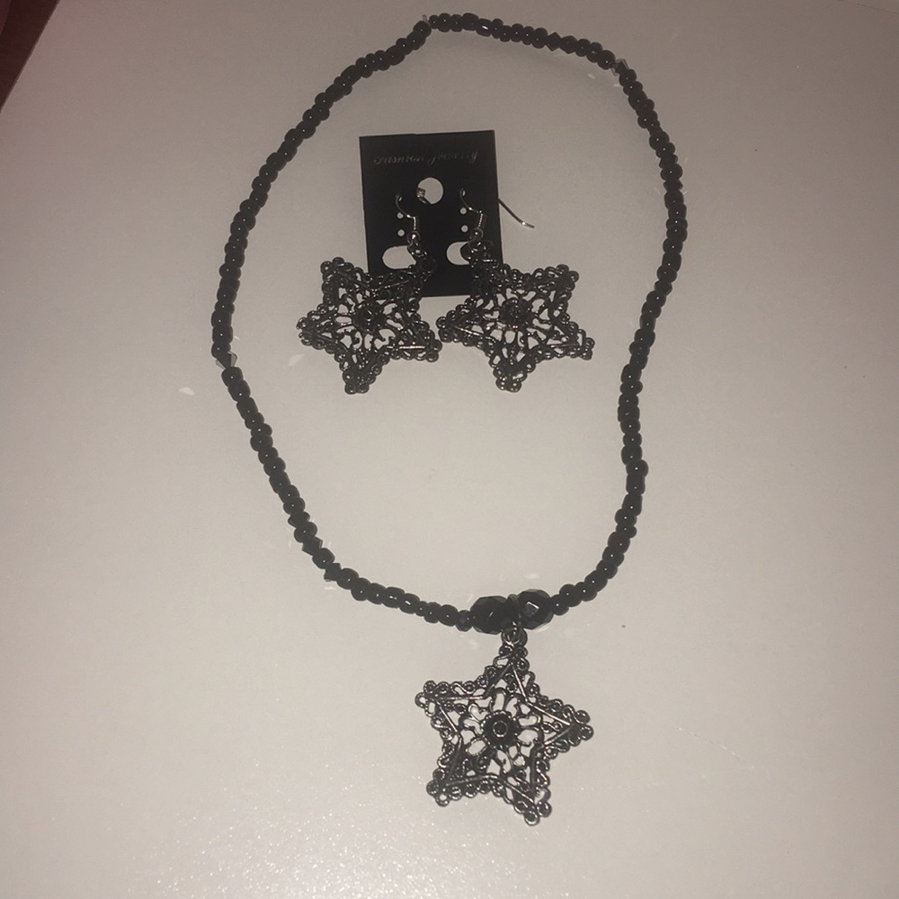 Beautiful Choker Necklace& Earrings Set Set